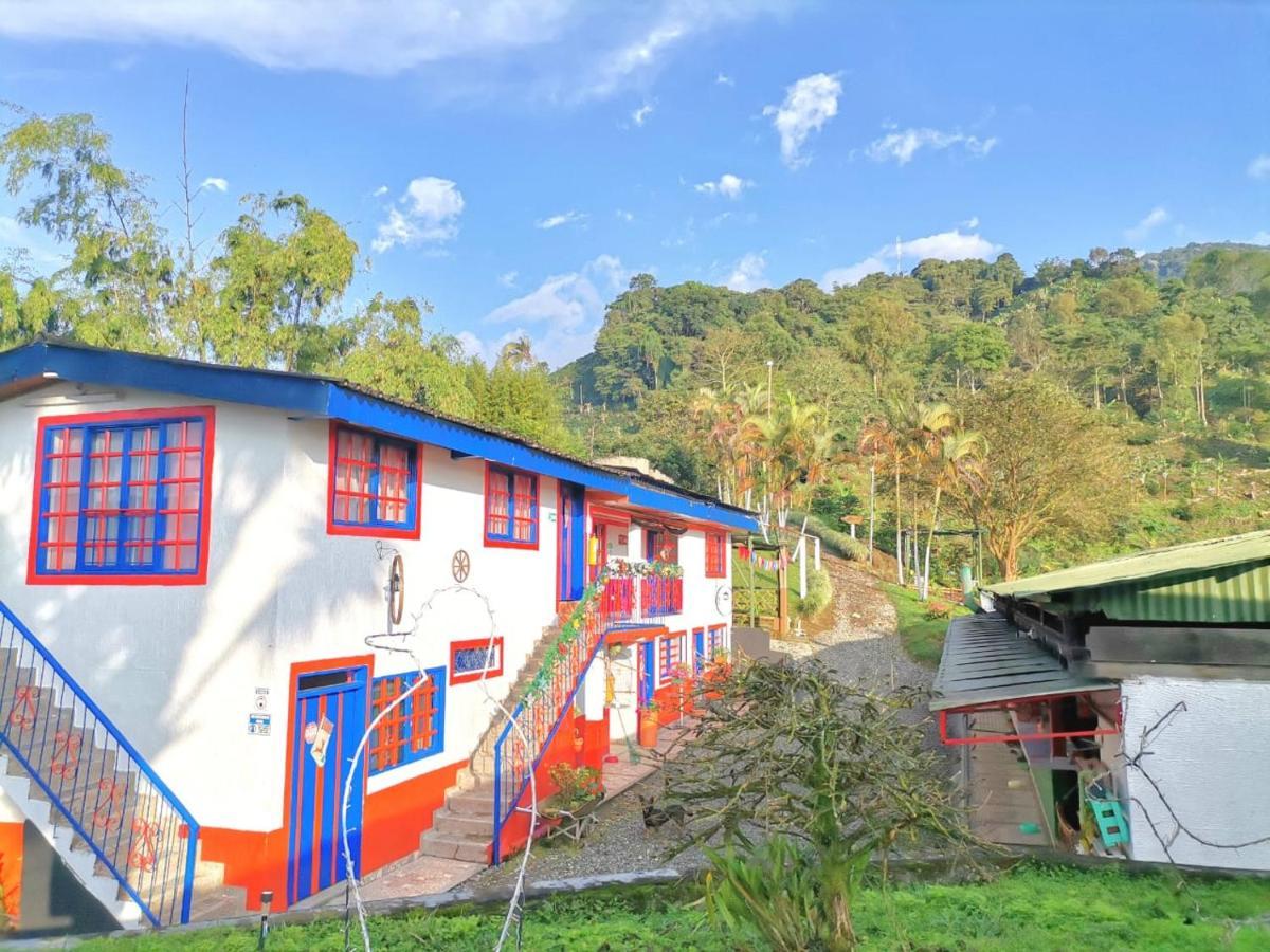 Hostel Finca Turistica Santa Clara Calarcá Exterior foto