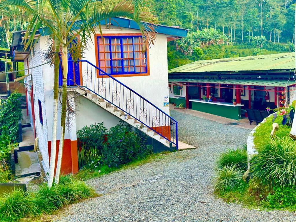 Hostel Finca Turistica Santa Clara Calarcá Exterior foto